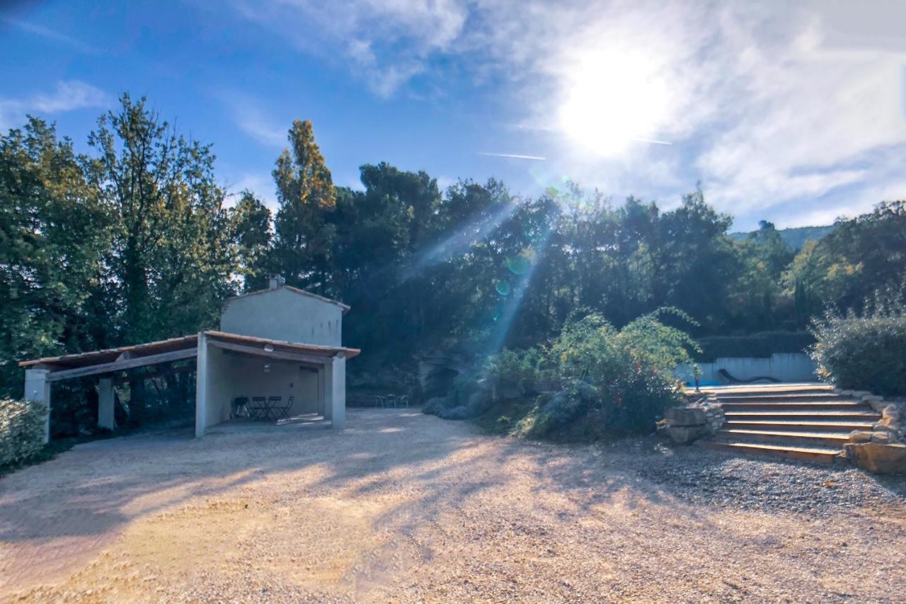 Villas De La Ferme Du Gros Noyer Malaucene Exterior photo